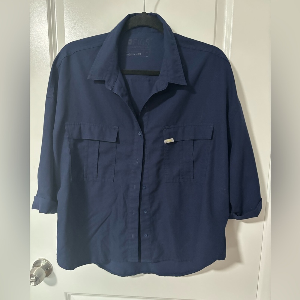 Figs scrub top
